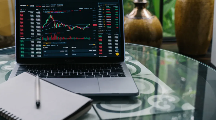 Day Trading vs Swing Trading in Cryptos